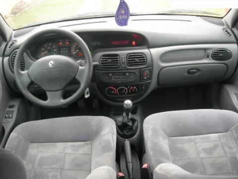 Renault megane expression 1,6L 107 cp an 2002