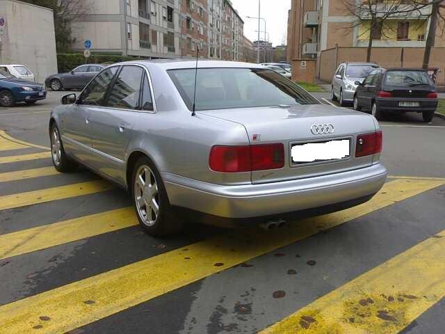 Vind Audi s8 din 1998 350cp